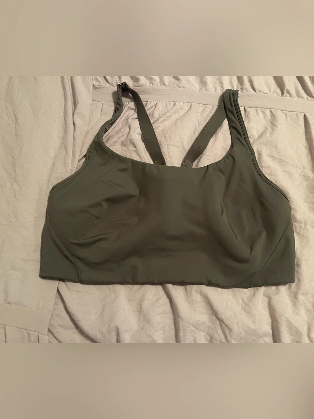 Lululemon All Powered Up Bra Grey Sage Medium Support Sports Bra 38DD